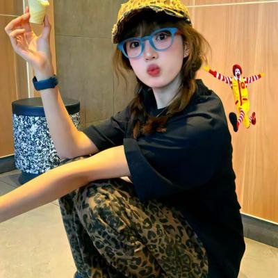 明星蹭饭被拒我全家遭受网暴